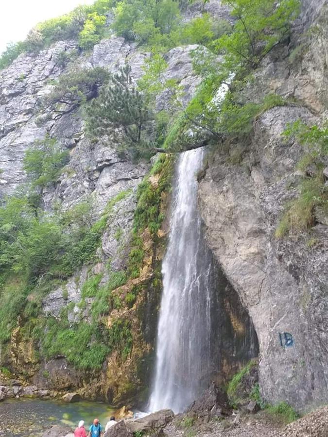 Bujtina 2 Ξενοδοχείο Βαλμπόνα Εξωτερικό φωτογραφία