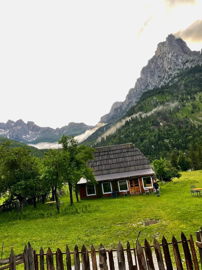 Bujtina 2 Ξενοδοχείο Βαλμπόνα Εξωτερικό φωτογραφία